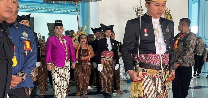 Keraton Solo Resmi Punya Raja Baru Paku Buwono XIV, What's Next